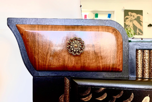 MCM Heron Dressing Table