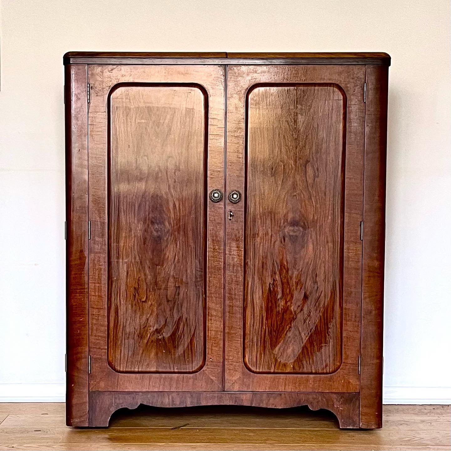 Art Deco Bar / Drinks Cabinet